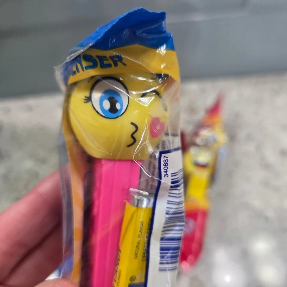 NEE SEALED PEZ Dispensers Emoji Collection Set of 4 Lemon‎ Candy New
